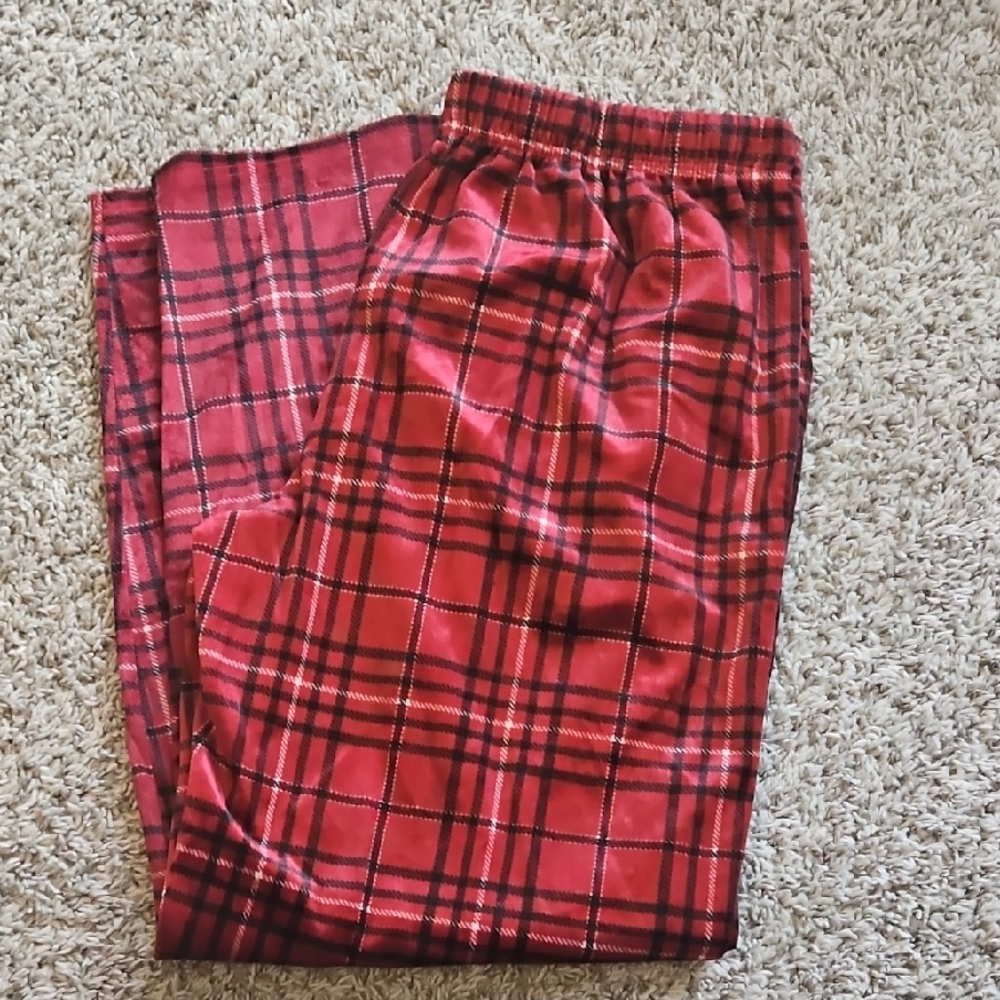 English Laundry Red Plaid Sweatpants